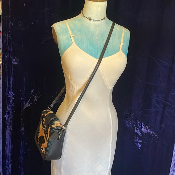 Coach cross body bag. BNWOT. Never used. With bag and two straps =final price = - Picture 4 of 15